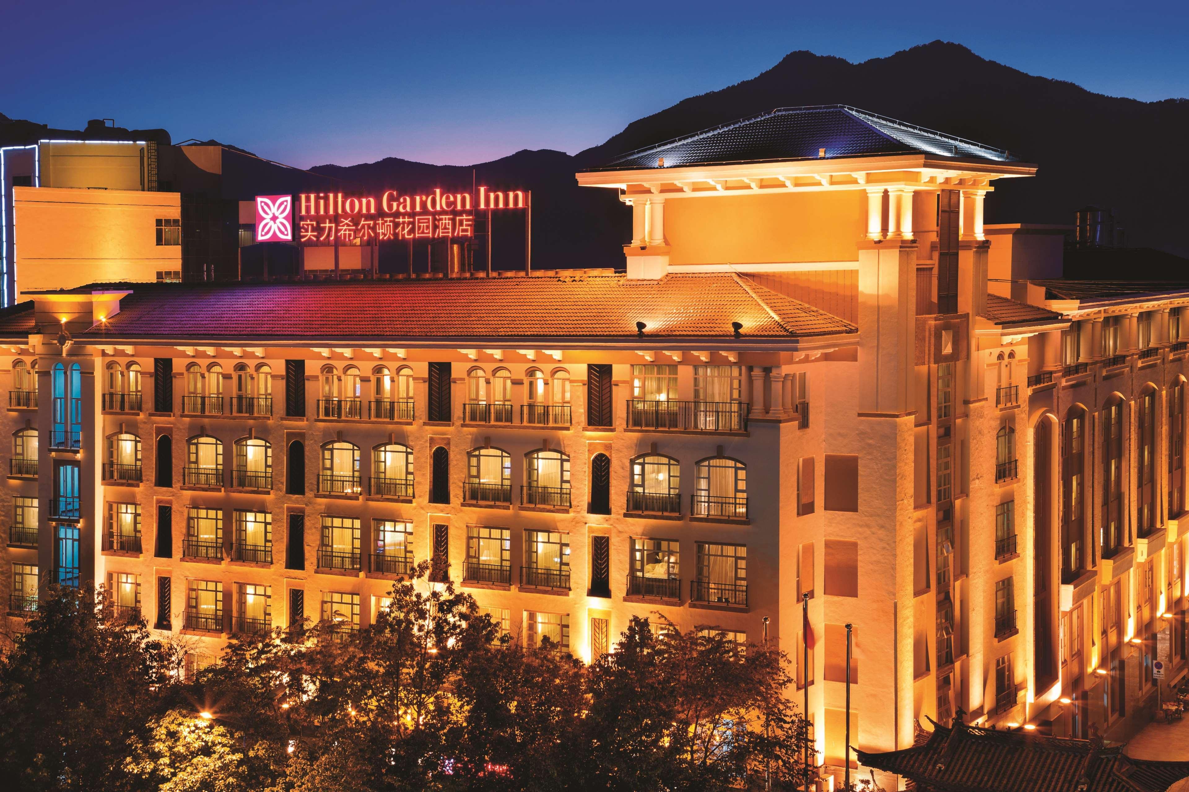 Hilton Garden Inn Lijiang Ліцзян Екстер'єр фото