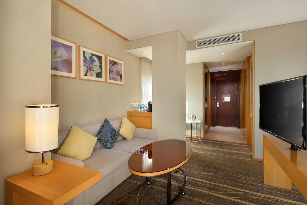 Hilton Garden Inn Lijiang Ліцзян Екстер'єр фото