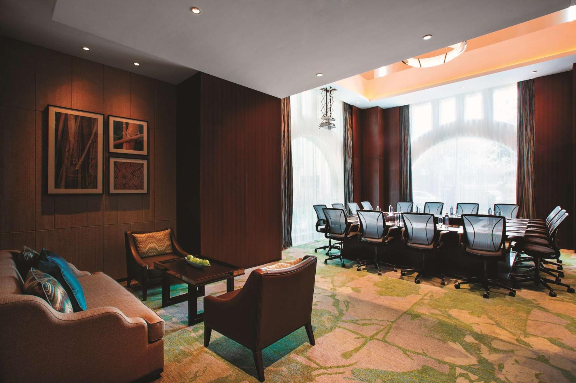 Hilton Garden Inn Lijiang Ліцзян Екстер'єр фото